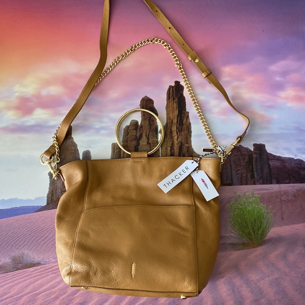 Reduced 🤎💛THACKER Leather shoulder/Crossbody bag.